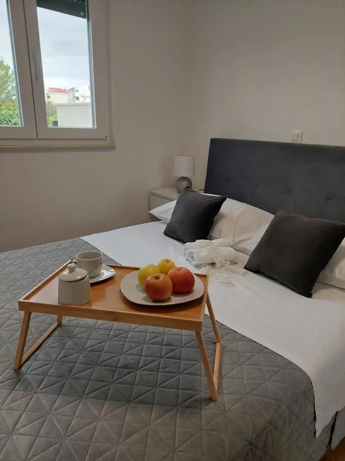 Sweet Dreams Apartment Split